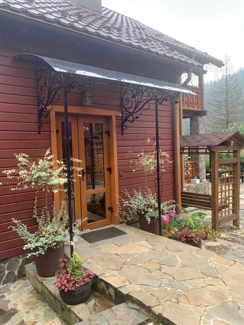 Світанкове Сяйво Villa Yaremche Exterior photo